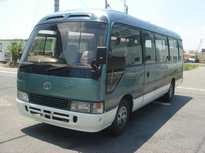 Toyota Coaster for Maputo to Tofo transfer - Romeo Transfers